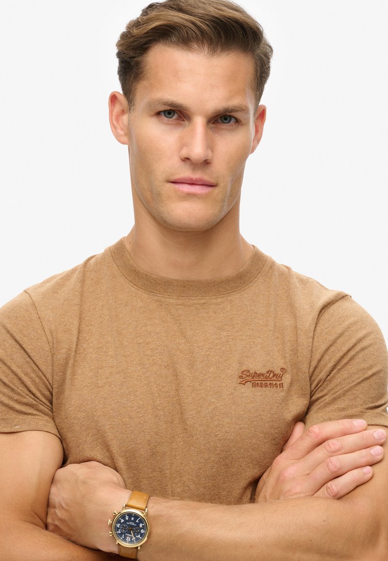 Superdry Vintage Logo EMB Tee – T-shirt Donna In Oliva - 3