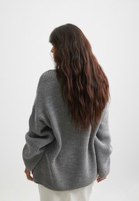 NA-KD Maglione - grey