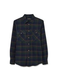 Camisa de franela a cuadros con esquema de colores azul marino y verde, con detalles en naranja, dos bolsillos en el pecho y cierre de botones.