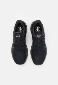 New Balance ROAV SPORT PACK - Sapatos para corrida em estrada - black
