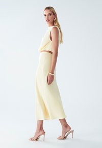 BWLDR ALISA TOP - Blůza - pastel yellow
