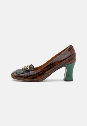 PYLA - Classic heels - castaño/alga