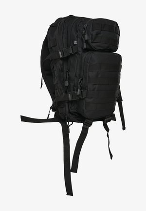 Schwarzer taktischer Rucksack mit mehreren Reißverschlusstaschen, Netzpolsterung, verstellbaren Riemen und verstärktem Material. Texturiertes, robustes Material.