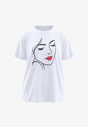 T-shirt blanc avec un dessin minimaliste en ligne noire d'un visage de femme, yeux fermés et lèvres rouges, centré sur le devant.
