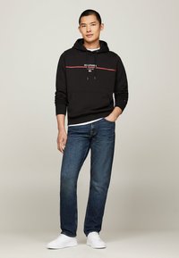 Tommy Hilfiger MONOTYPE STRIPE LOGO HOODY - Felpa con cappuccio - black