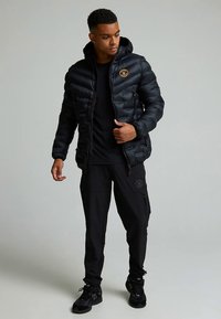 Zavetti Canada SAVUNO PUFFER JACKET - Jachetă de iarnă - jet black