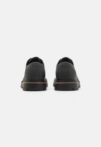 Birkenstock HIGHWOOD LACE LOW REGULAR UNISEX - Stringate sportive - black