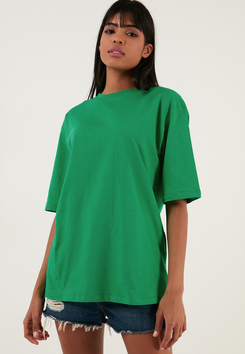LELA LOOSE FIT - Jednoduché tričko - benetton color
