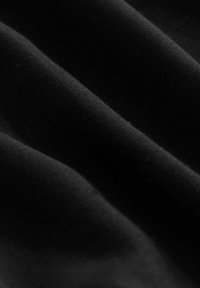 Unausgewählt, black
