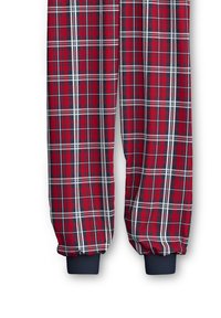 Rote und marineblaue karierte Schlafanzughosen mit elastischen Bündchen, die ein Plaid-Muster in unterschiedlichen Farbtönen aufweisen und aus weichem Stoff bestehen.