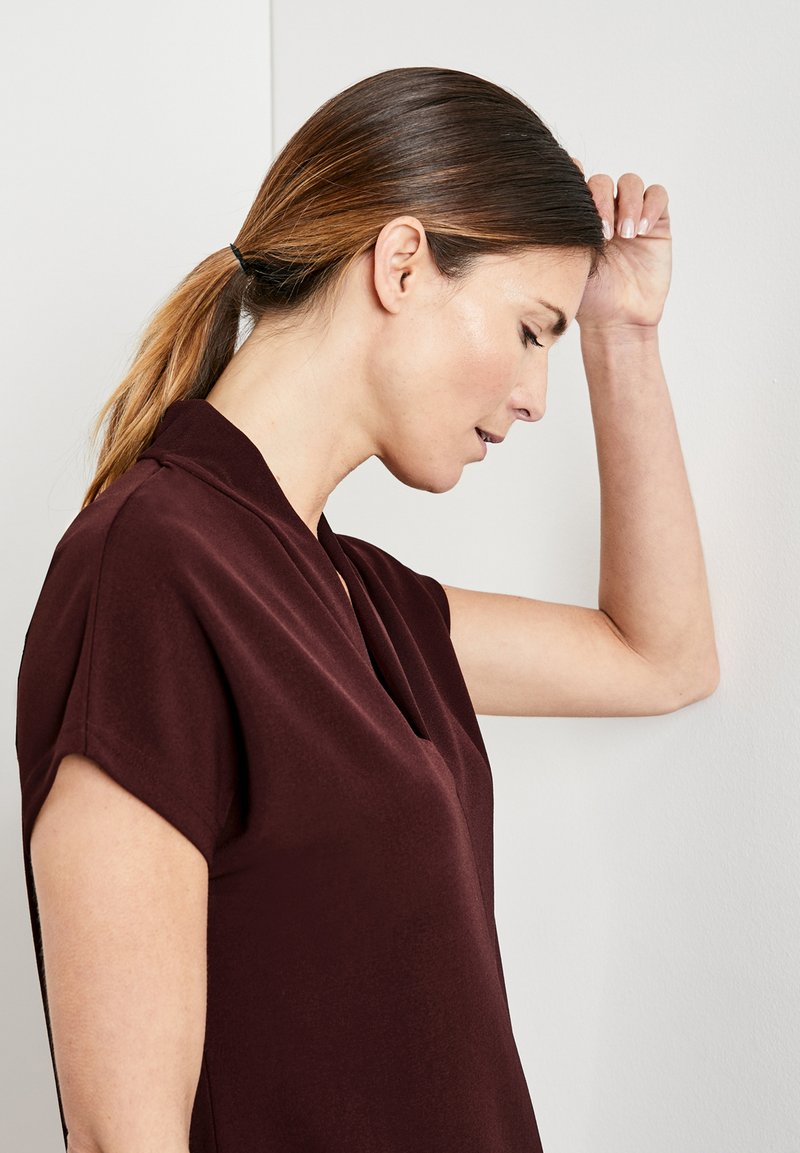 Damen T-Shirts | Gerry Weber T-Shirt basic sepia/bordeaux - PT88324 Damen T-Shirts | Gerry Weber T-Shirt basic sepia/bordeaux - PT88324