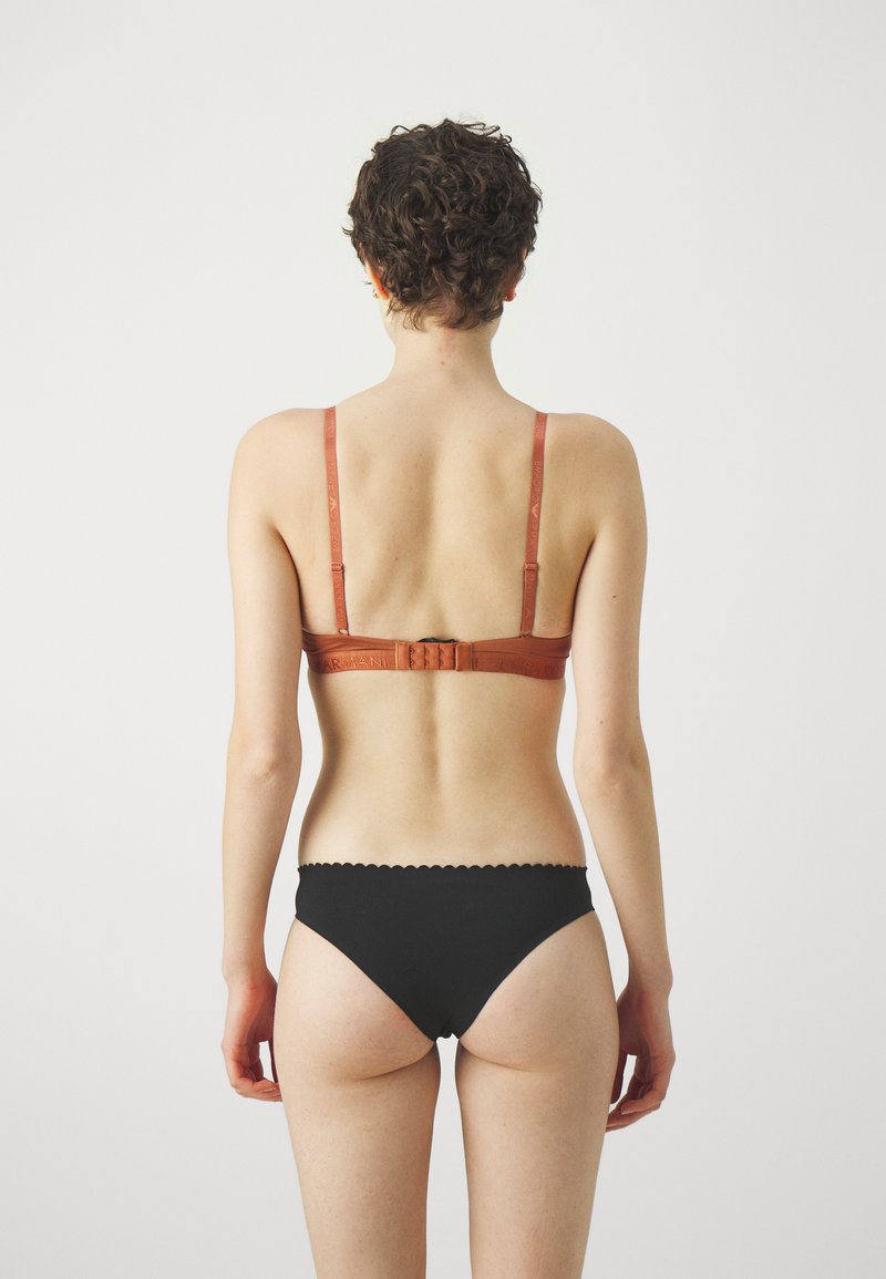 Tanga DIM Effet Invisible - Taille 38/40 - Rose Pâle - Neuf Sans étiquette