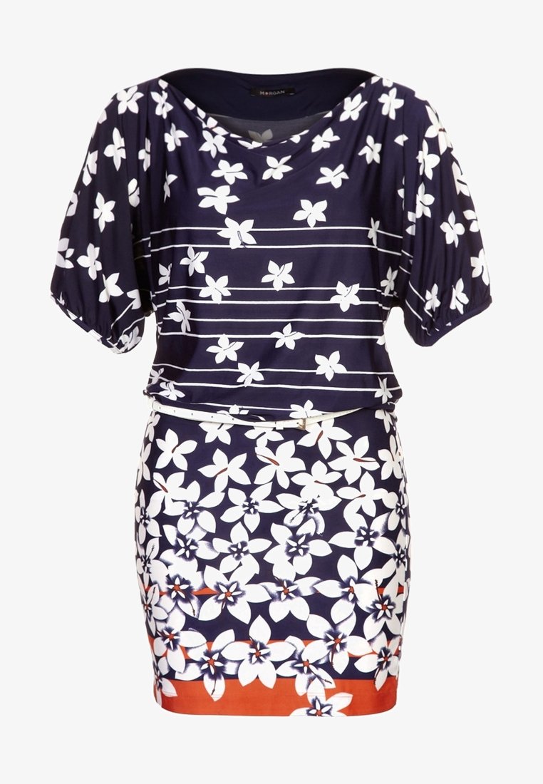 Robe marine avec un motif floral blanc, manches courtes et une silhouette ajustée. Présente des rayures blanches horizontales et un accent orange à l'ourlet.