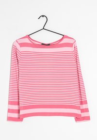 Maglia a maniche lunghe con strisce orizzontali rosa e rosa chiaro, realizzata in un materiale morbido, con scollo rotondo e spacchi ai lati dell'orlo.