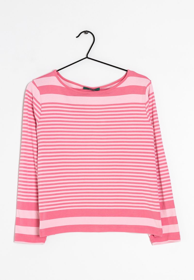 Maglia a maniche lunghe con strisce orizzontali rosa e rosa chiaro, realizzata in un materiale morbido, con scollo rotondo e spacchi ai lati dell'orlo.