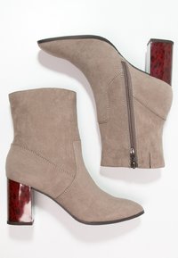 Tamaris Bottines - taupe