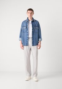 Thumbnail Image 6