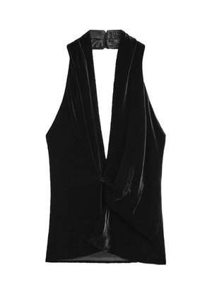 Černý sametový top na zavazování za krk s hlubokým výstřihem do V, splývavou látkou a saténovým detailem na krku. Hladká textura s asymetrickým lemem.