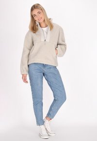 Thumbnail Image 2