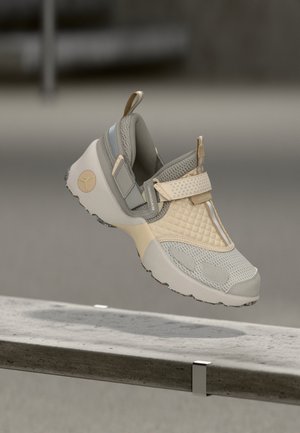 JORDAN TRUNNER LX - Tenisky - light iron ore/oatmeal/enigma stone