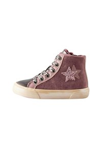 Höga sneakers i rosa kanvas med metallisk grå tå, silverdetaljer och en texturerad stjärndetalj på sidan. Kraftig, texturerad sula.
