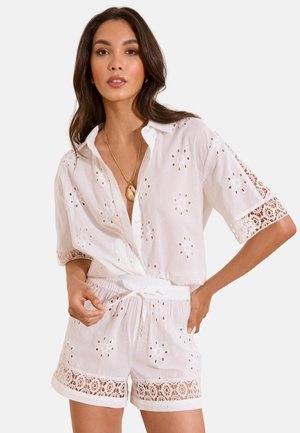Lipsy, Shorts - white