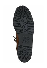 Hnědé kožené boty s texturovanou černou gumovou podrážkou se vzorem pro lepší trakci a embosovaným logem. Obsahují hnědé tkaničky.