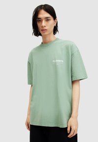 AllSaints ACCESS CREW - Apdrukāts T-krekls - shamrock green