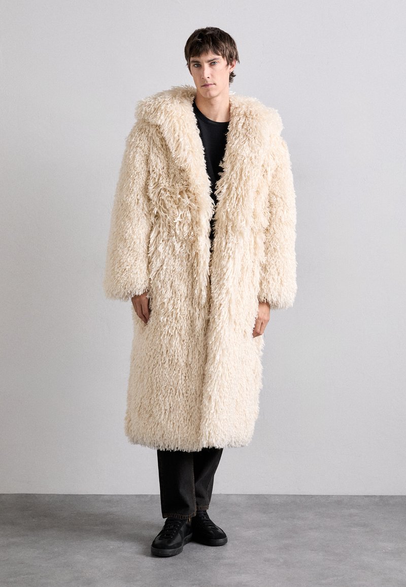 Nanushka KILAH - Zimní kabát - creme