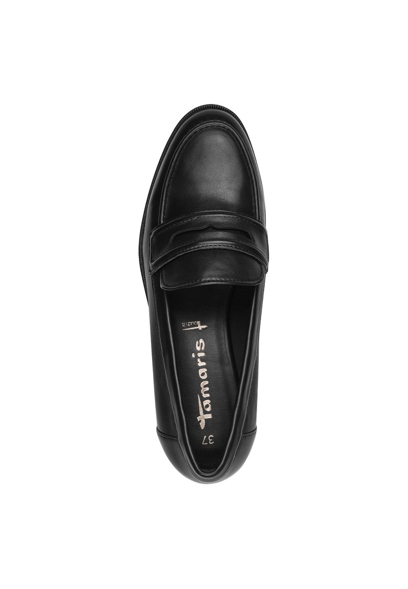 Chaussure en cuir noir avec une finition lisse, au design type mocassin, et une sangle décorative sur le devant. Présente une pointe arrondie et une semelle intérieure rembourrée.