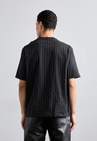 Thumbnail Image 4