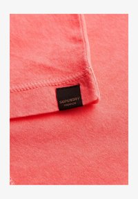 Niet geselecteerd, fluro coral