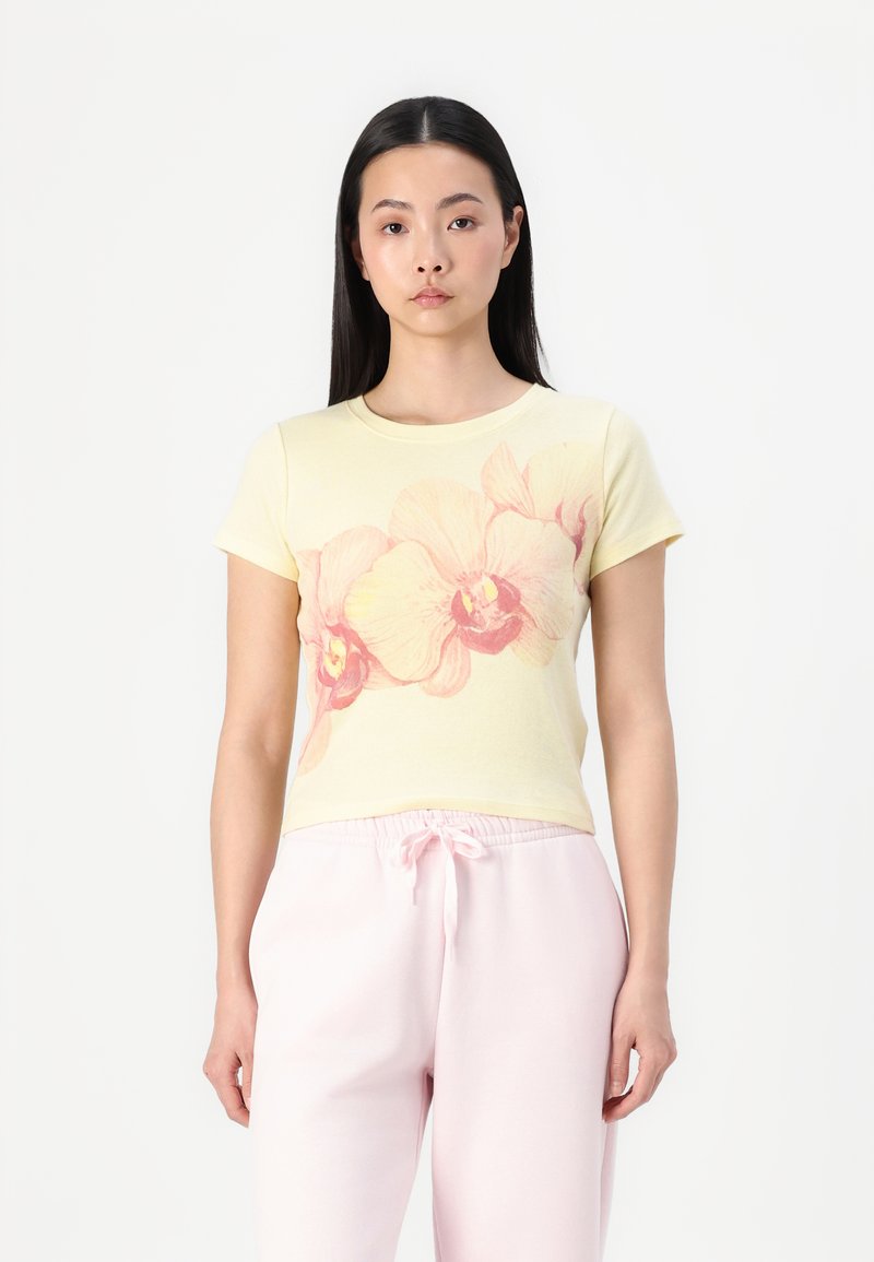 Hollister Co. Floral Graphic Baby Tee - Marškinėliai su spaudiniu - double cream