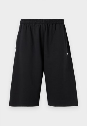 Shorts noirs longueur genou avec taille élastique, poches latérales et petit logo Adidas blanc sur le côté droit.