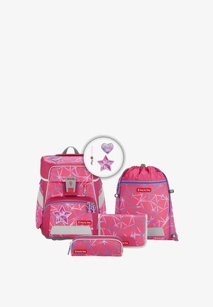 Rosa und silberne Rucksackset mit geometrischem Muster, bestehend aus einem Rucksack, einem Beutel mit Zugkordel, einem Federmäppchen und einem Schlüsselanhänger mit Stern- und Herzanhängern.