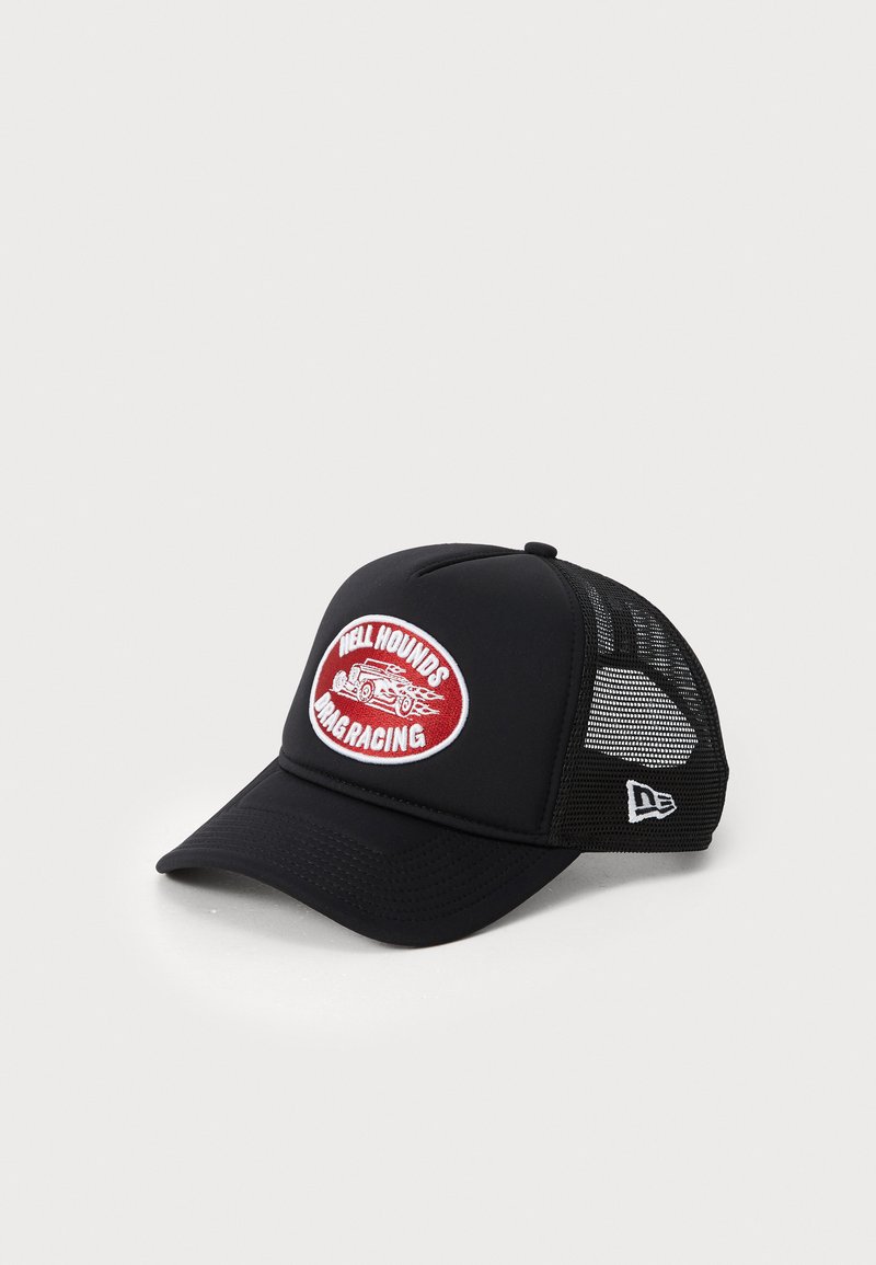 New Era - GRAPHIC PATCH TRUCKER UNISEX - Pet - black/red, Vergroten