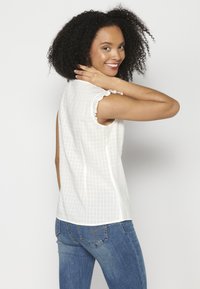 Koroshi SHORT SLEEVE PLEAS  - Palaidinė - blanco   white