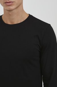 11 Project PRANAKLET - Top dugih rukava - black