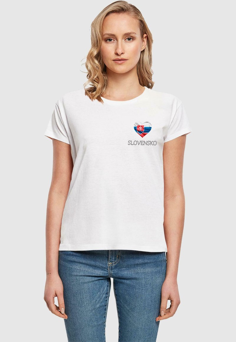 Merchcode FOOTBALL - SLOVAKIA - T-shirts med print - white