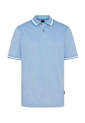 Hellblaues Polo-Shirt mit strukturiertem Finish, ausgestattet mit einem kragen und Ärmeln in weiß-blau gestreift, Knopfleiste und kurzen Ärmeln.