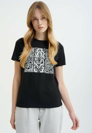 Greenpoint - T-shirt z nadrukiem