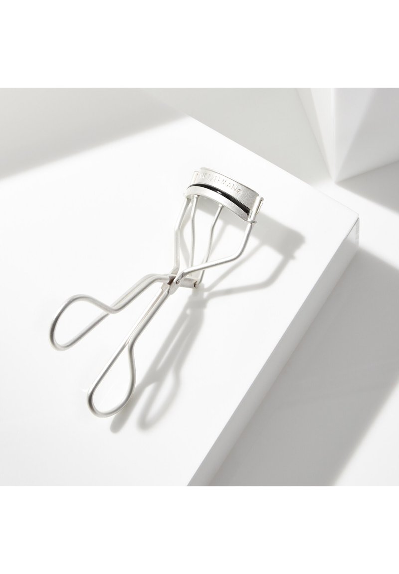 Damen Gesicht | TWEEZERMAN CURL 60° EYELASH CURLER Zubehör Augen-Make-up platinum/silberfarben - QY52280 Damen Gesicht | TWEEZERMAN CURL 60° EYELASH CURLER Zubehör Augen-Make-up platinum/silberfarben - QY52280