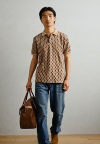 Scotch & Soda MICRO ALLOVER PRINT REGULAR FIT - Poloshirt - tannin