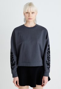 Vero Moda - VMHELEN TRINA BOX - Sweatshirt - asphalt/black Thumbnail Image 1