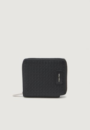 EMBOSSED ZIP BILLFOLD - Peňaženka - black