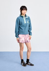 Columbia HELVETI CROPPED HALF SNAP  - Fleece trui - everblue/crushed blue/citron haze