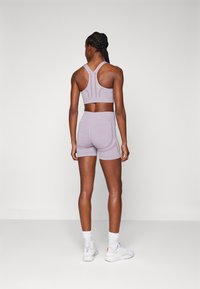 ICANIWILL RUSH SEAMLESS SHORTS - Leggings - lilac melange