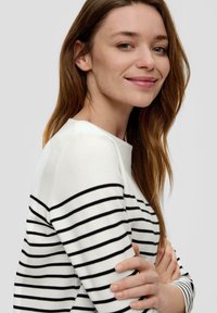 s.Oliver Strickpullover - schwarz