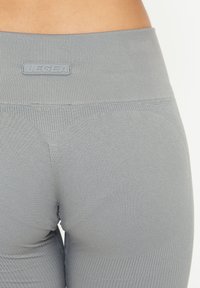 LEGEA RIDE - Short - piombo