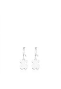Pendientes en forma de oso transparente con un gancho en tono plateado, que presentan una textura suave y un diseño minimalista, sobre un fondo blanco.